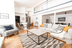 2ndhomes Bright & Spacious 2-Story Apartment with Sauna